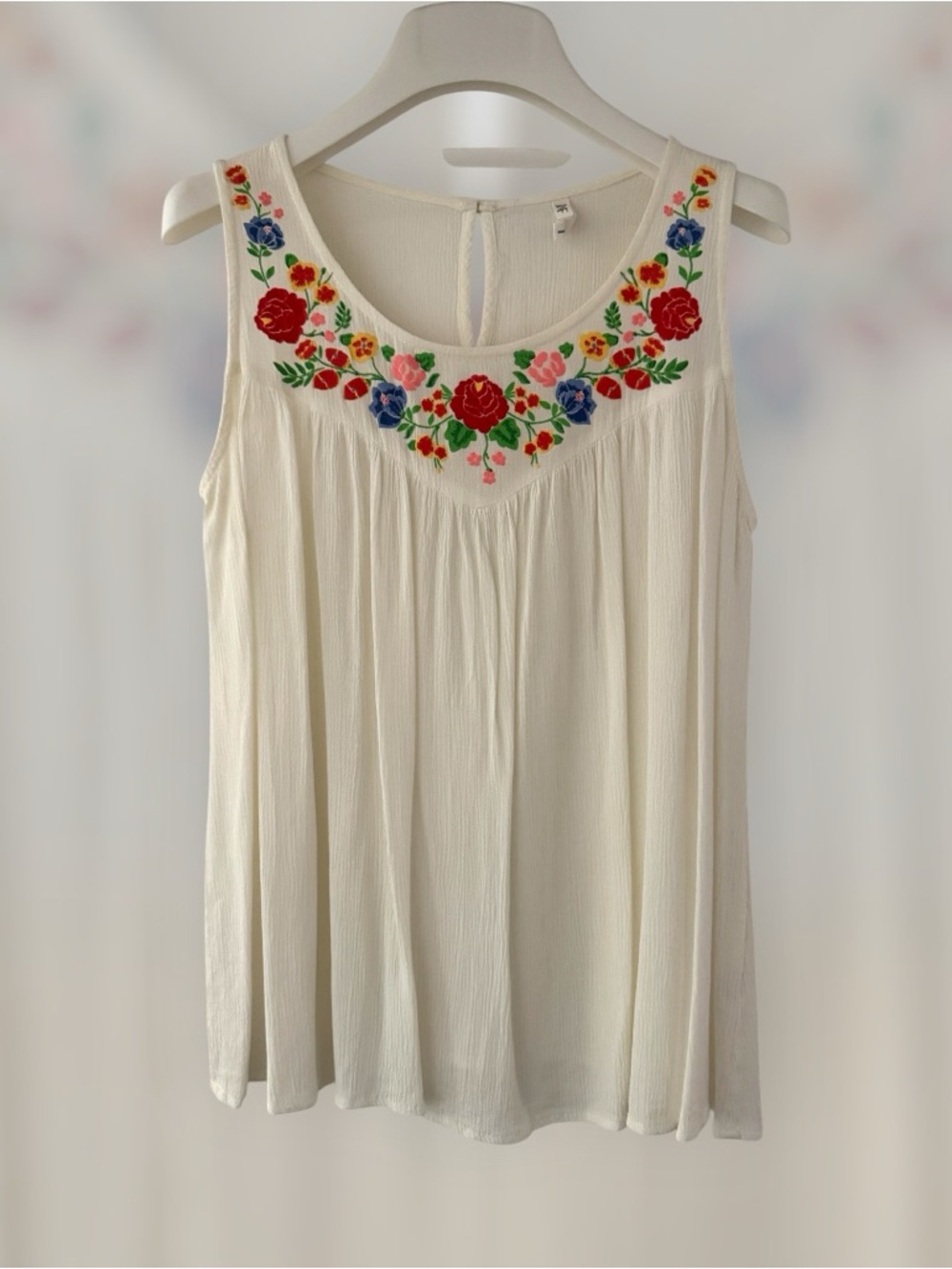 🛍️SALE🛍️ DeFacto Sleeveless Flowy Floral Tank Top - Picture 3 of 8